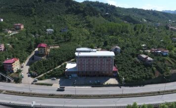 Amazon Aretias Hotel