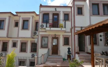 Hayriye Hanım Konağı Ege