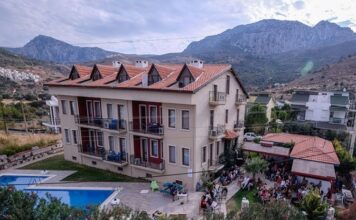 Karaburun Konak Otel