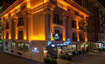 Le Petit Palace Hotel