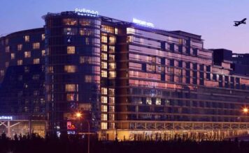 Pullman Airport Hotel Convention Center