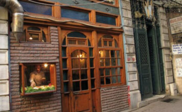 Tarihi Karaköy Balıkçısı Grifin