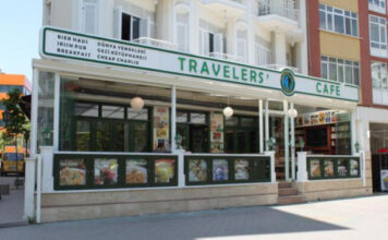 Travelers’ Cafe