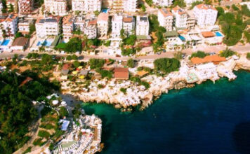 Çınarlar Beach Cafe & Bar & Lounge